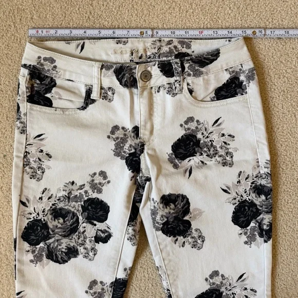 American Eagle Outfitters Black Floral Leggings - Picture 4 of 7